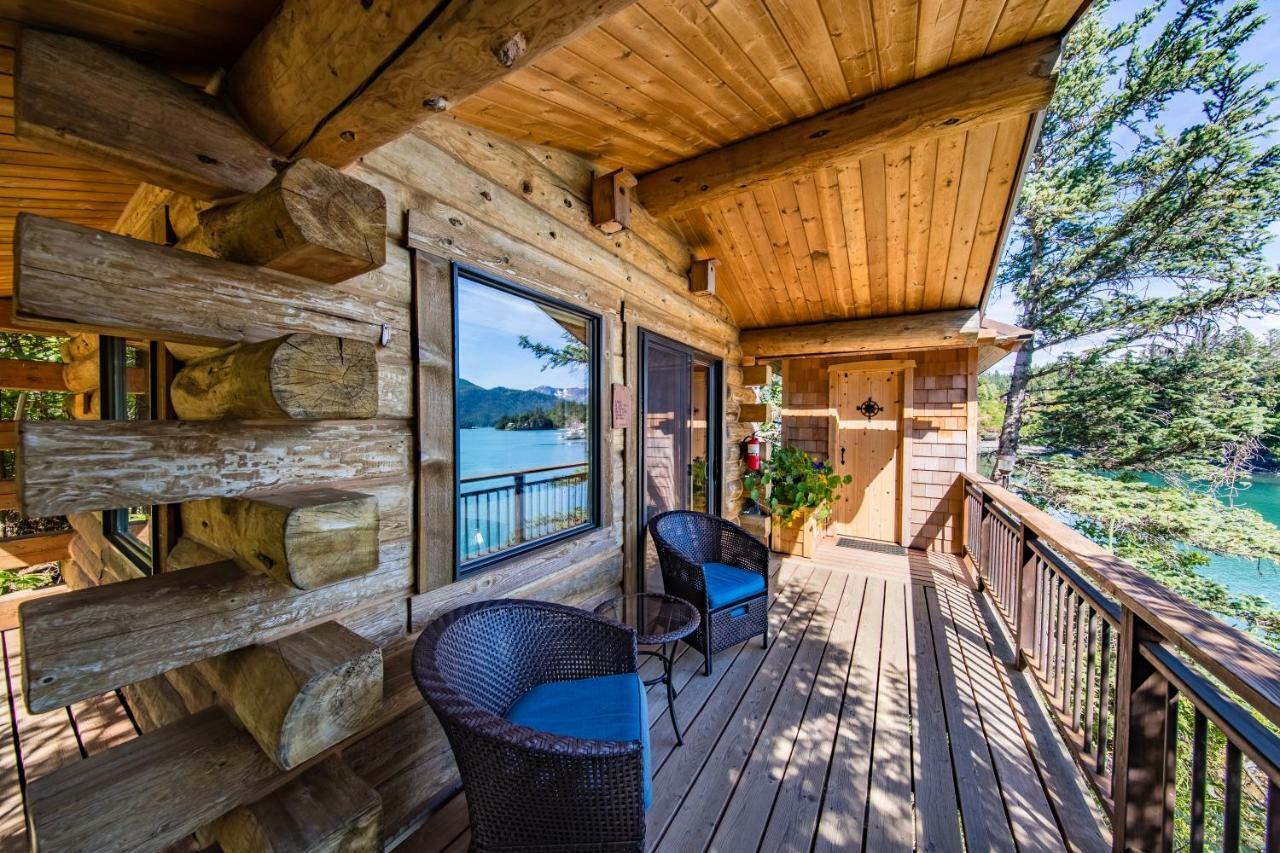 Stillpoint Lodge - All-Inclusive Halibut Cove Eksteriør billede