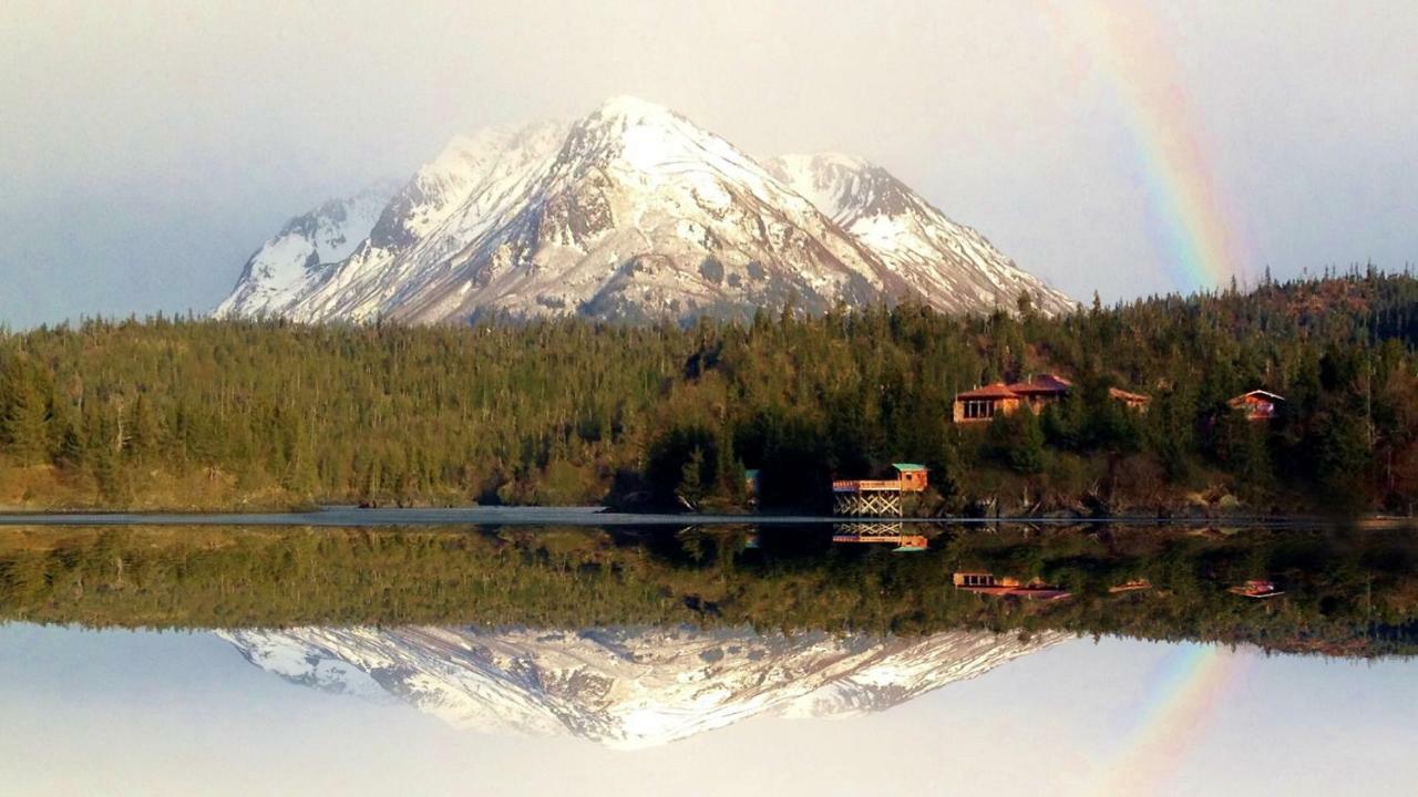 Stillpoint Lodge - All-Inclusive Halibut Cove Eksteriør billede