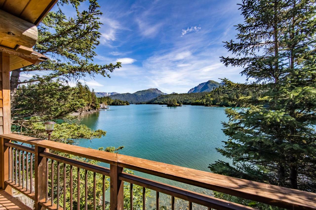 Stillpoint Lodge - All-Inclusive Halibut Cove Eksteriør billede