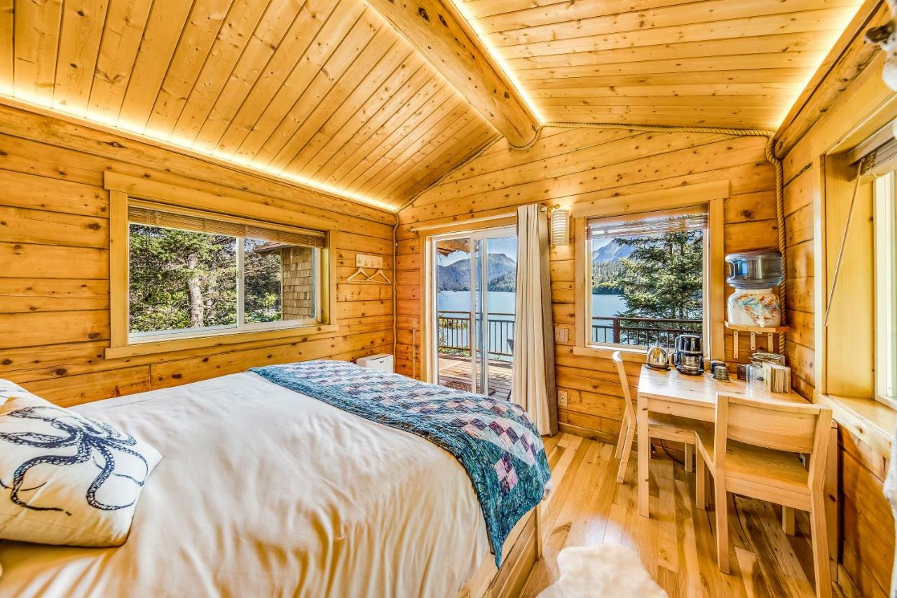 Stillpoint Lodge - All-Inclusive Halibut Cove Eksteriør billede