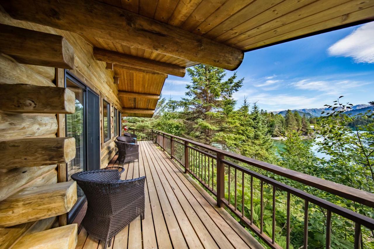 Stillpoint Lodge - All-Inclusive Halibut Cove Eksteriør billede