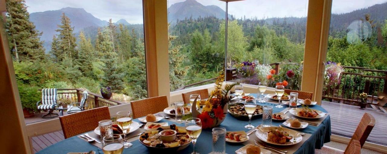 Stillpoint Lodge - All-Inclusive Halibut Cove Eksteriør billede